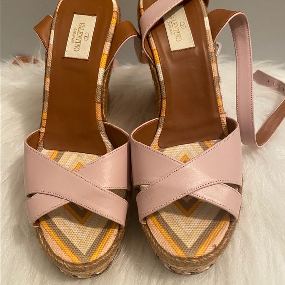 Valentino Garavani Espadrille Wedge Sandals - Picture 3 of 17